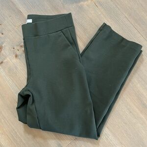 LOFT Dark Olive Green Knit Pull On Straight Leg Ankle Crop Pants with pockets! M